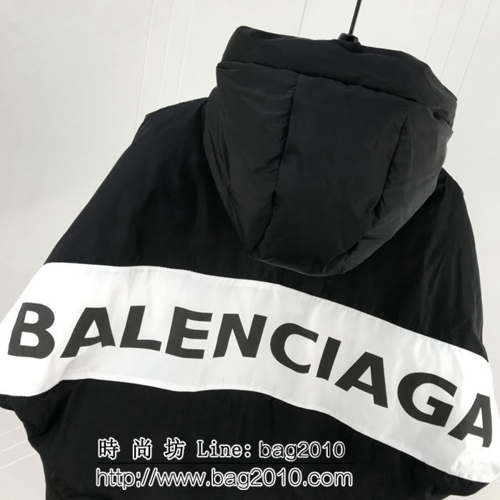BALENCIAGA巴黎世家 18冬季新款 黑白拼接撞色 後背大字母 棉服 os寬鬆版型 ydi1949